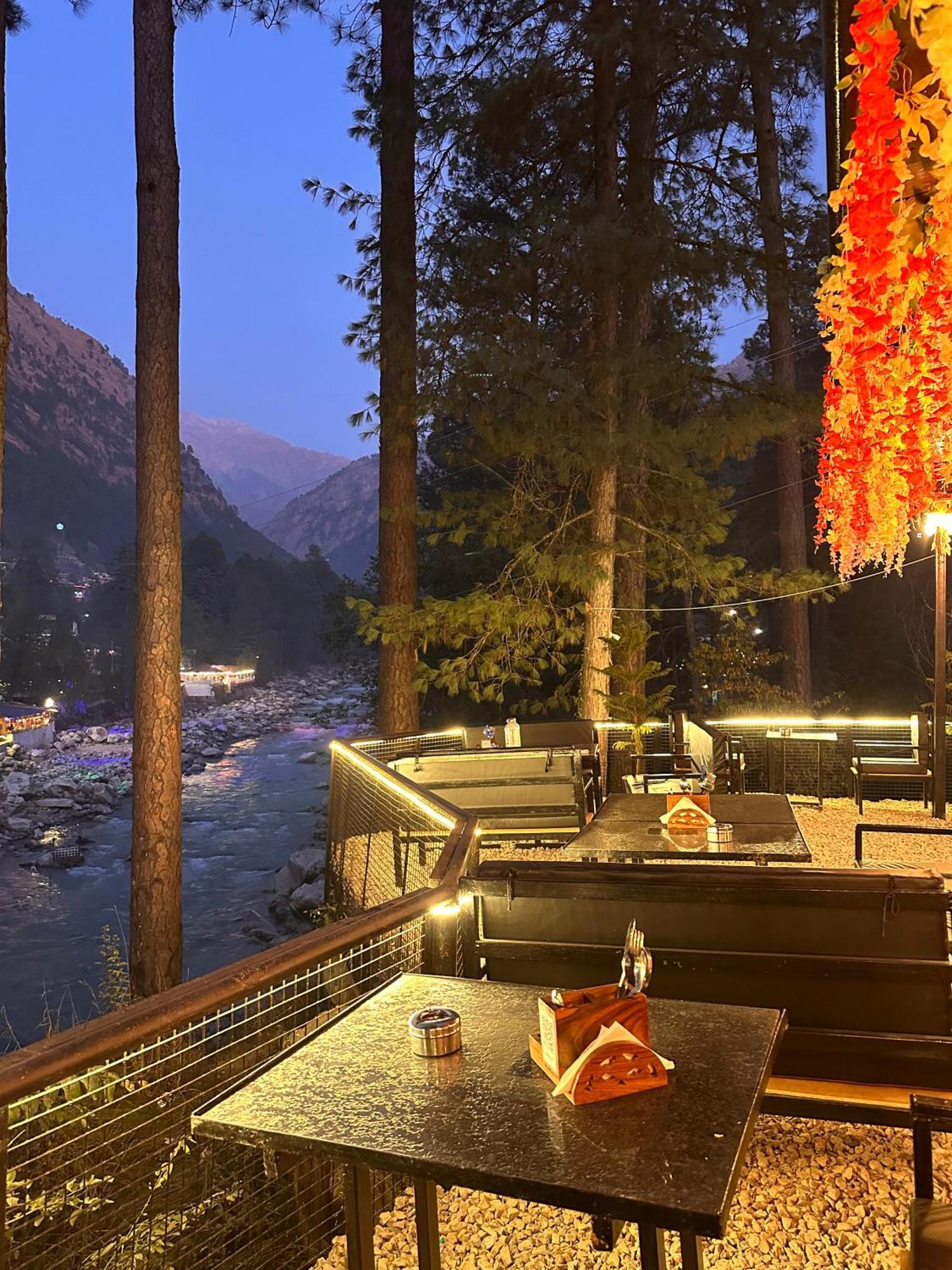Ahava Kasol Riverside Cafe And Cottages エクステリア 写真