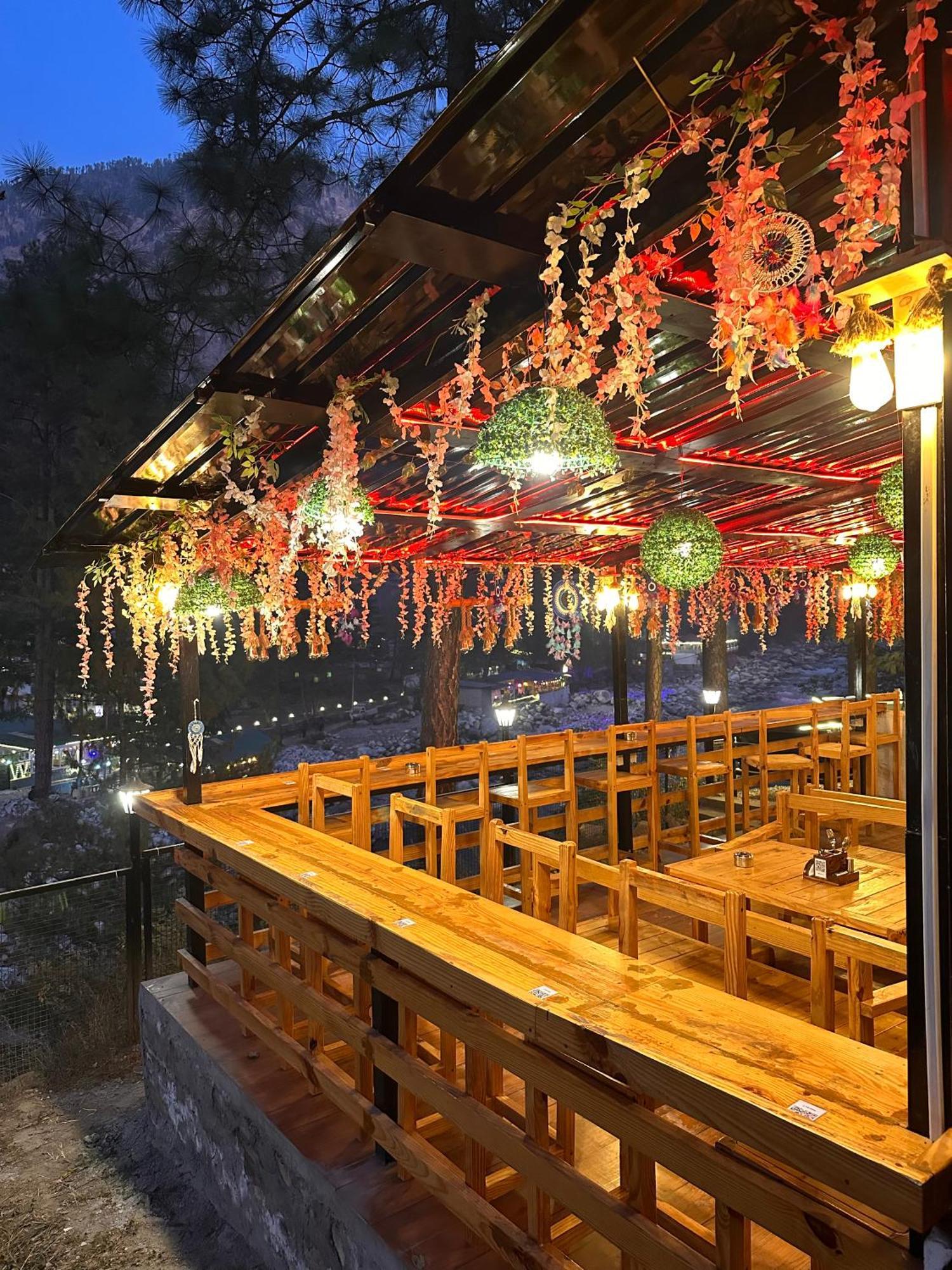 Ahava Kasol Riverside Cafe And Cottages エクステリア 写真