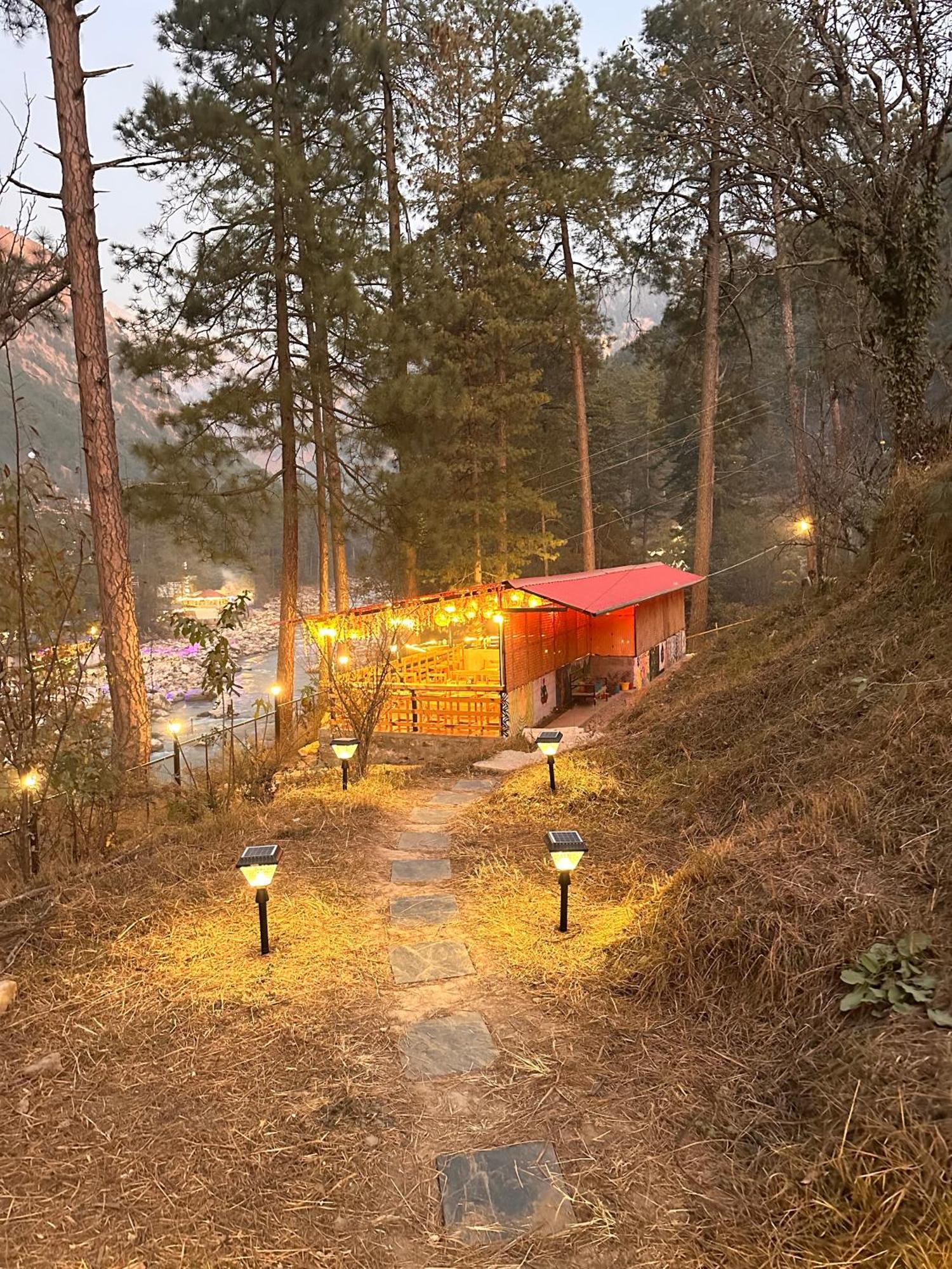 Ahava Kasol Riverside Cafe And Cottages エクステリア 写真