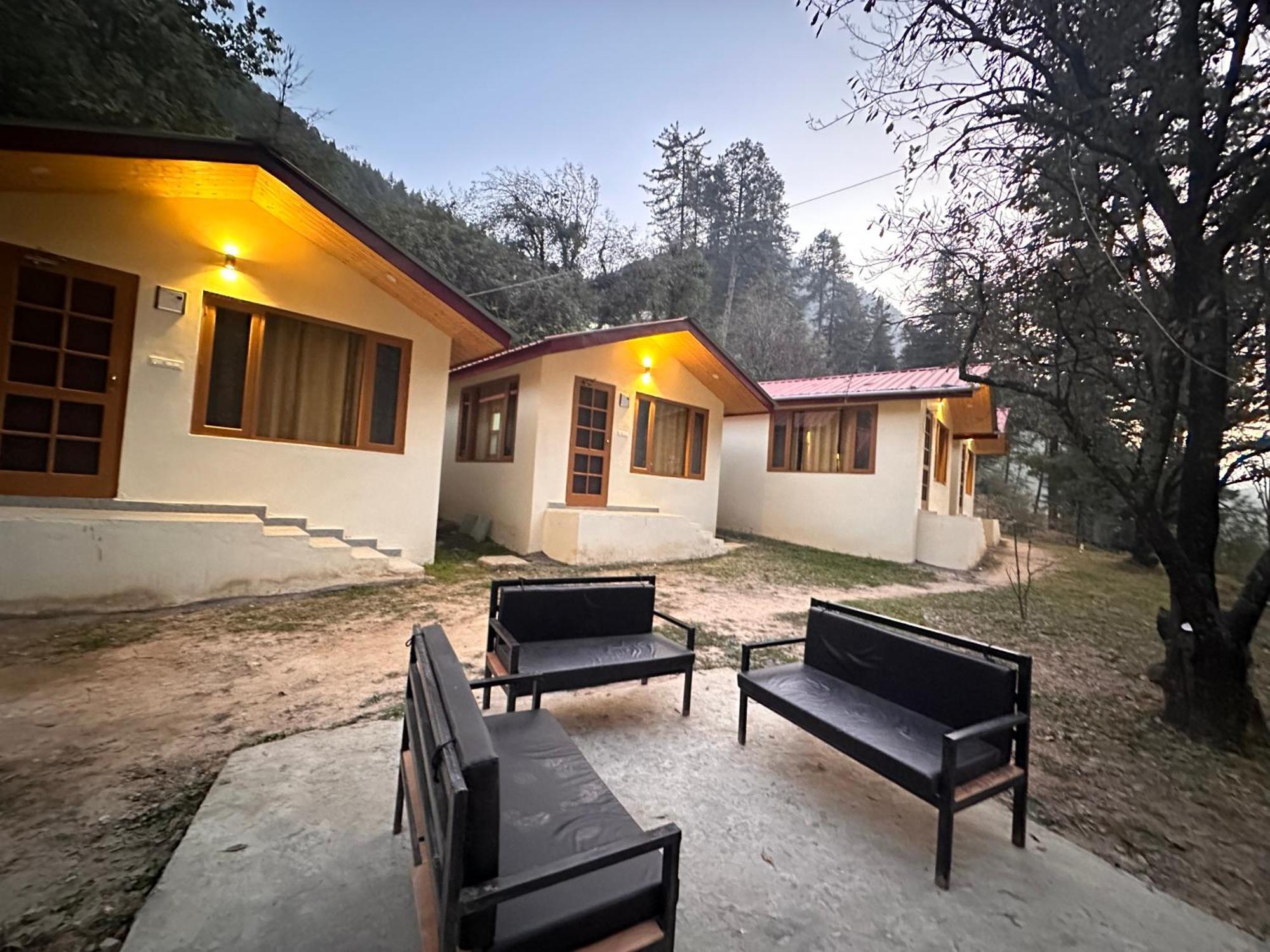 Ahava Kasol Riverside Cafe And Cottages エクステリア 写真