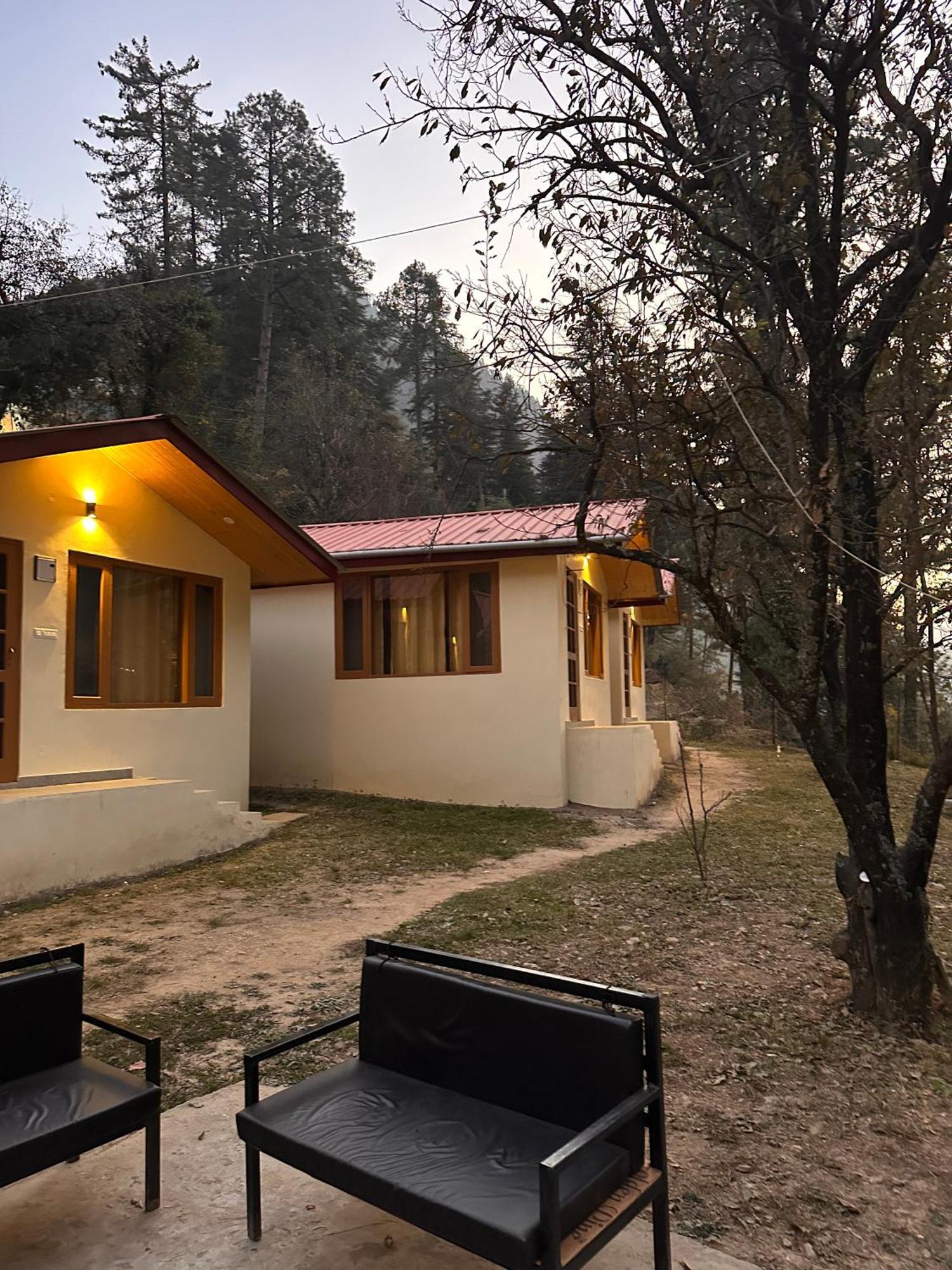 Ahava Kasol Riverside Cafe And Cottages エクステリア 写真