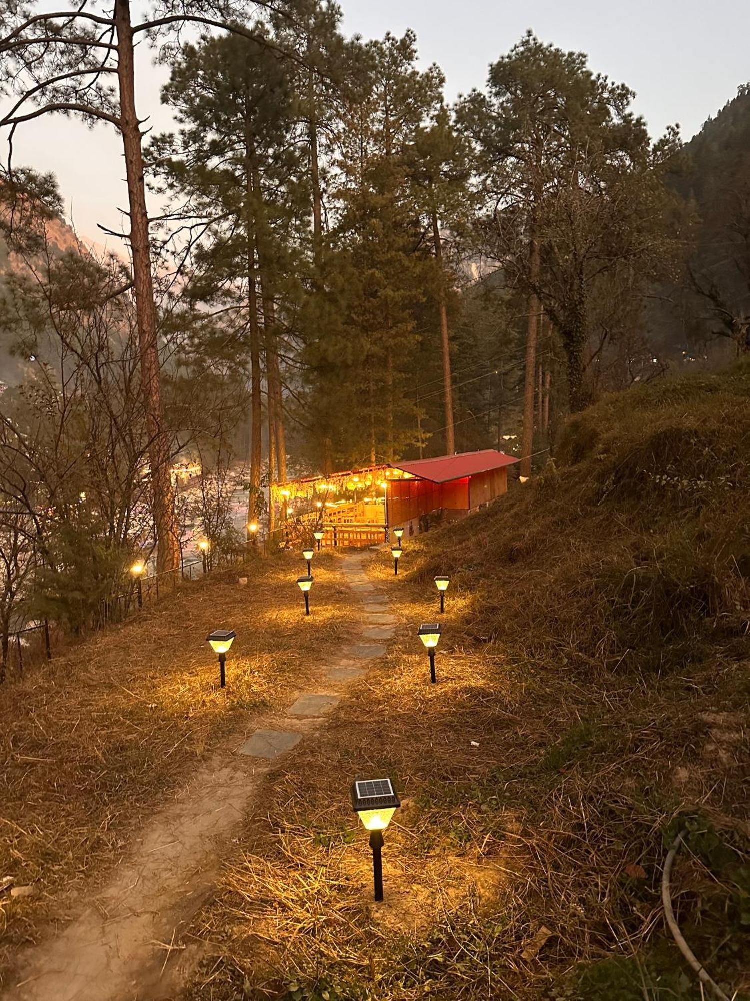 Ahava Kasol Riverside Cafe And Cottages エクステリア 写真