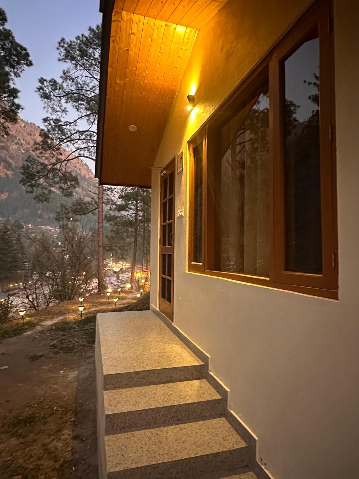 Ahava Kasol Riverside Cafe And Cottages エクステリア 写真